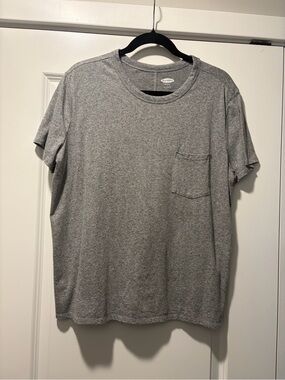 Old Navy Women’s Gray Boyfriend Short Sleeve Pocket Tee